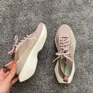 Nike Zoom Vista Sneakers